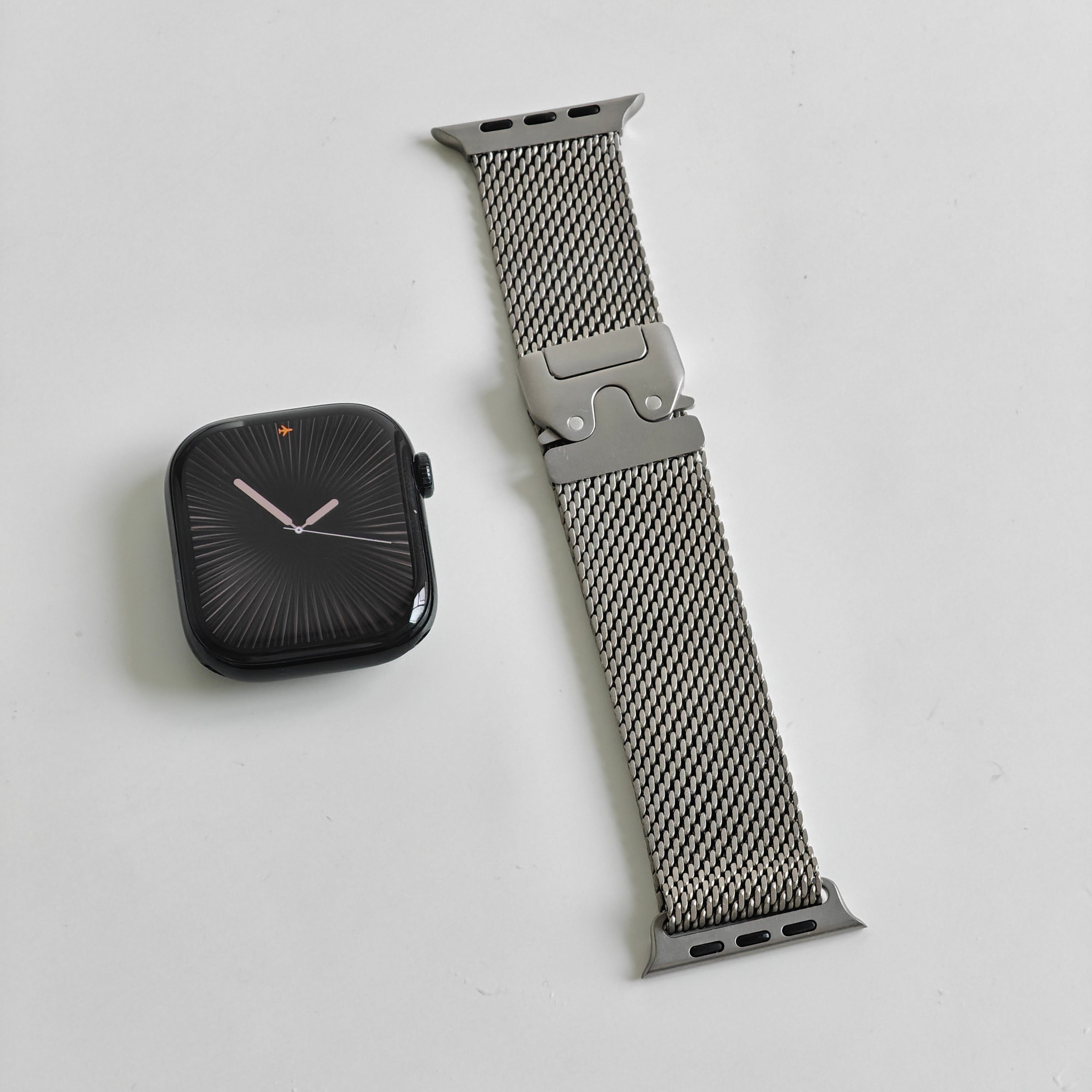 Titanium Milanese silicone watch strap, Suitable for Apple Watch Ultra2/3