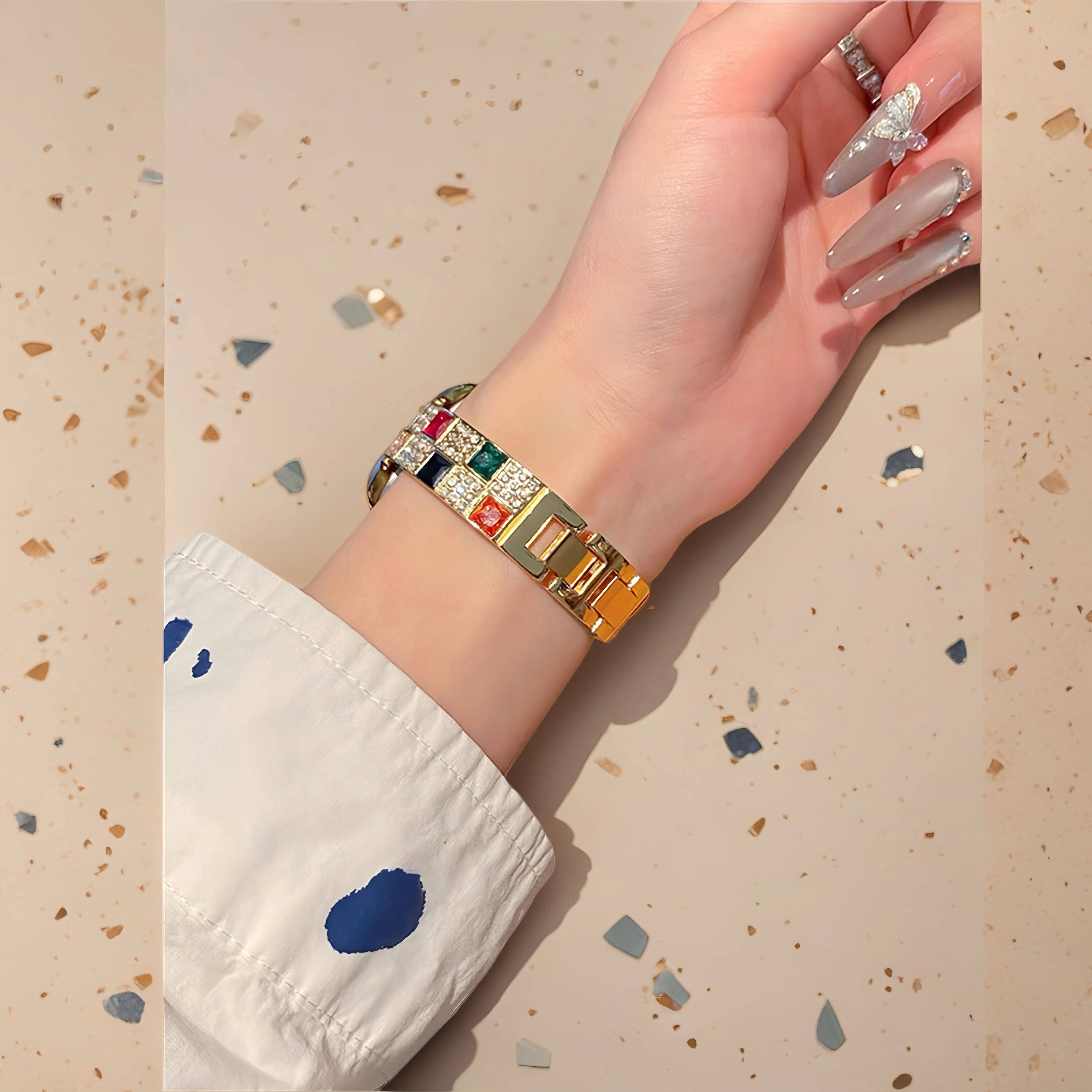 Metal colored diamond bracelet-style watch bands【Suitable for all models of Apple Watch】