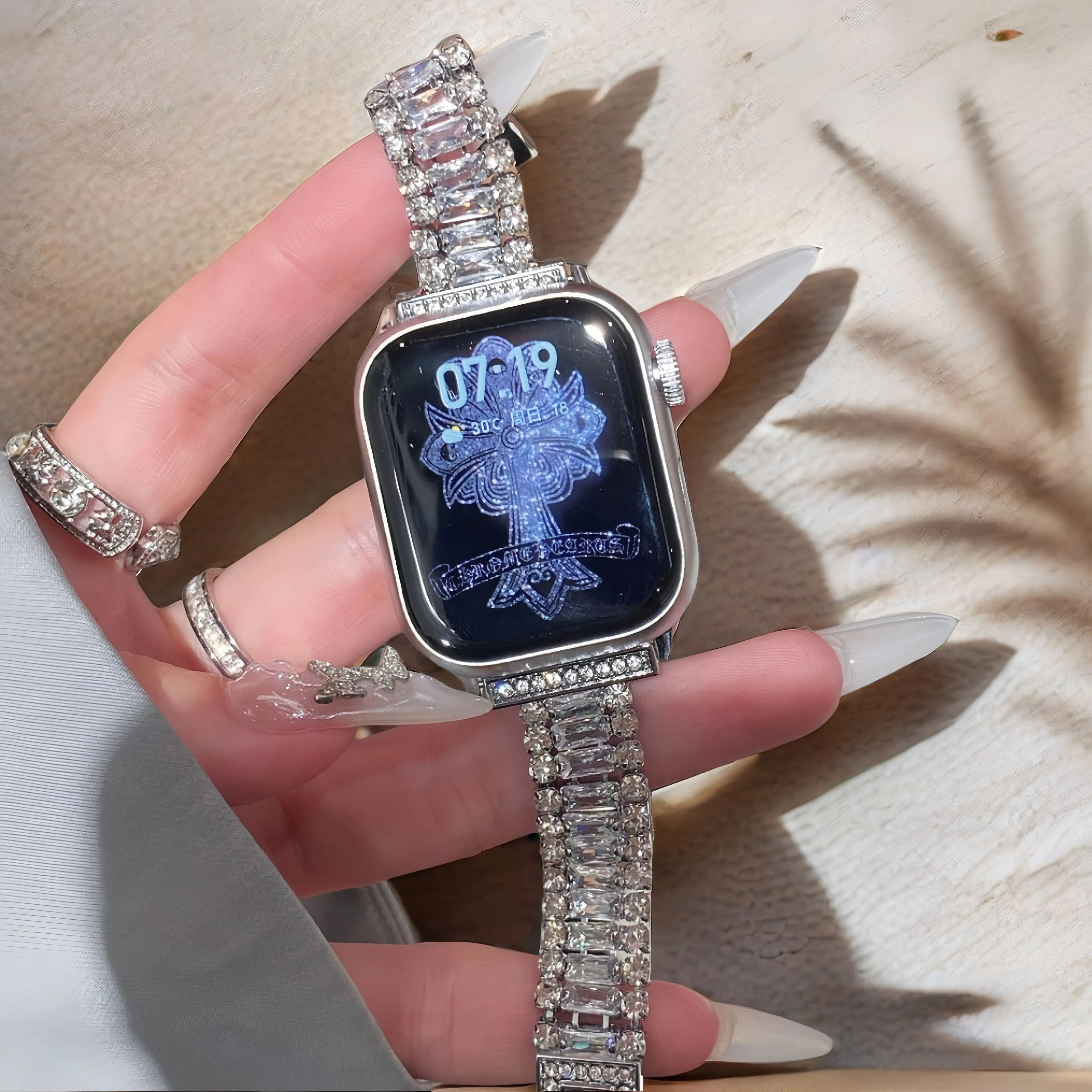 Full diamond three-row zirconium metal watch strap suitable for Apple Watch